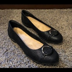 Women’s shoes